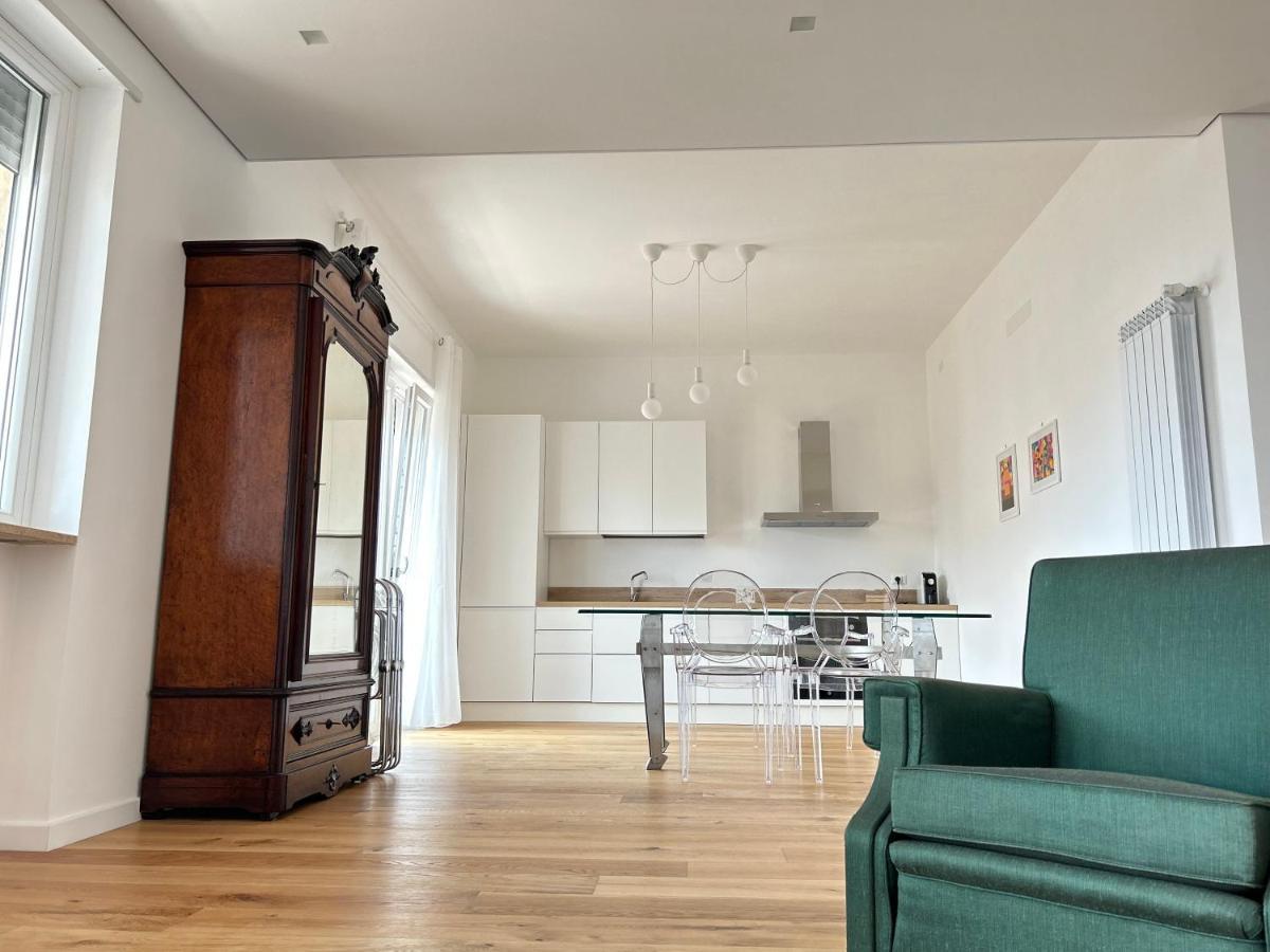 A Casa Di Roberta Daire Salerno Dış mekan fotoğraf