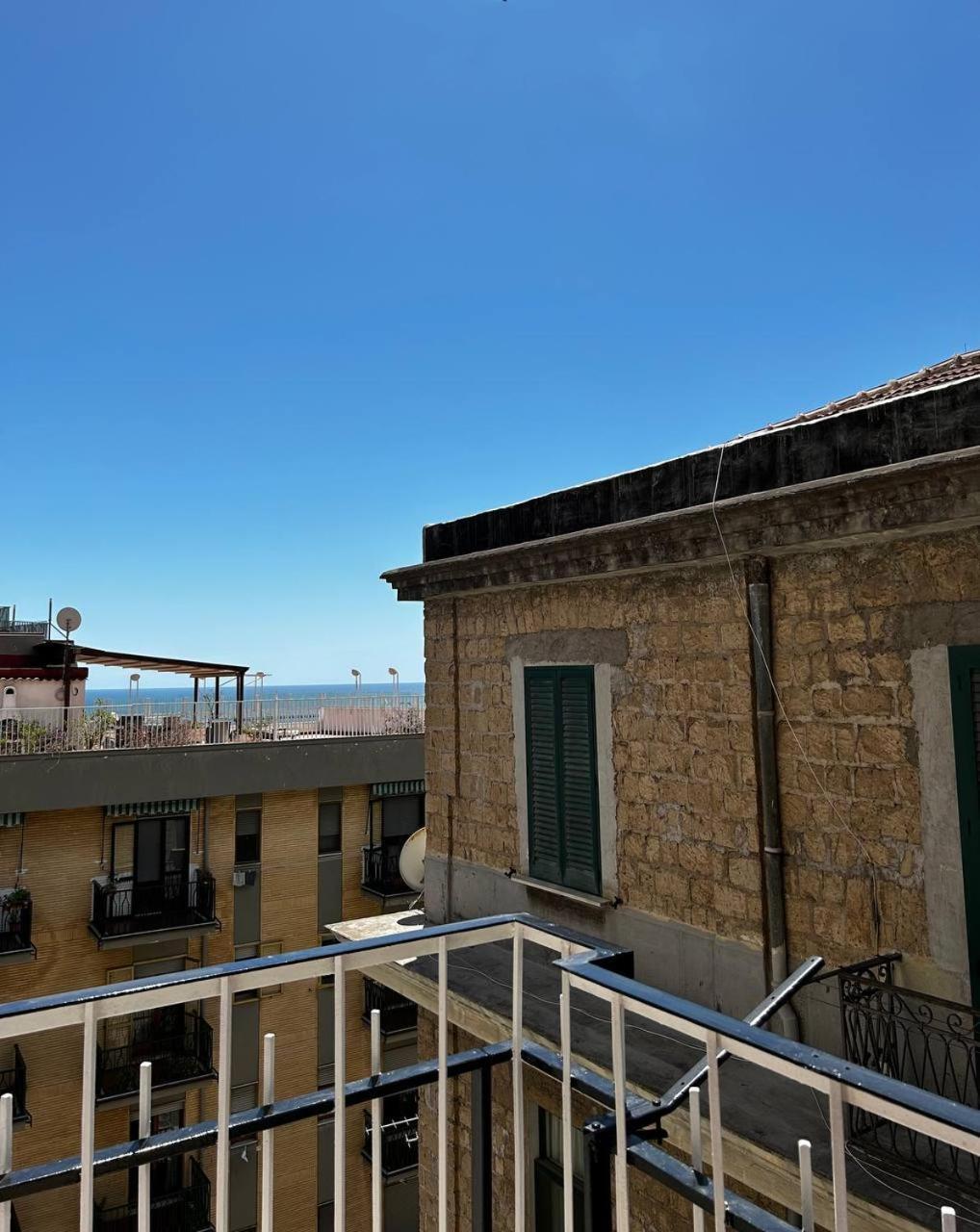 A Casa Di Roberta Daire Salerno Dış mekan fotoğraf